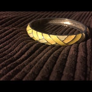 Bangle bracelet